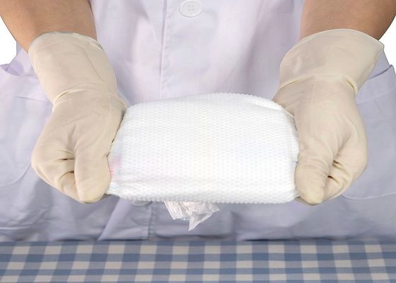 L'OIN magique forte de bandes de Topsheet de couche-culotte molle perforée de bébé a approuvé